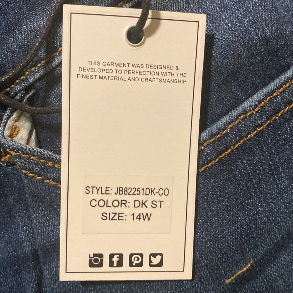 JUDY BLUE Mid Rise Plus/Reg Everyday Essential Relaxed Fit Jeans - Color DK ST - Picture 10 of 13